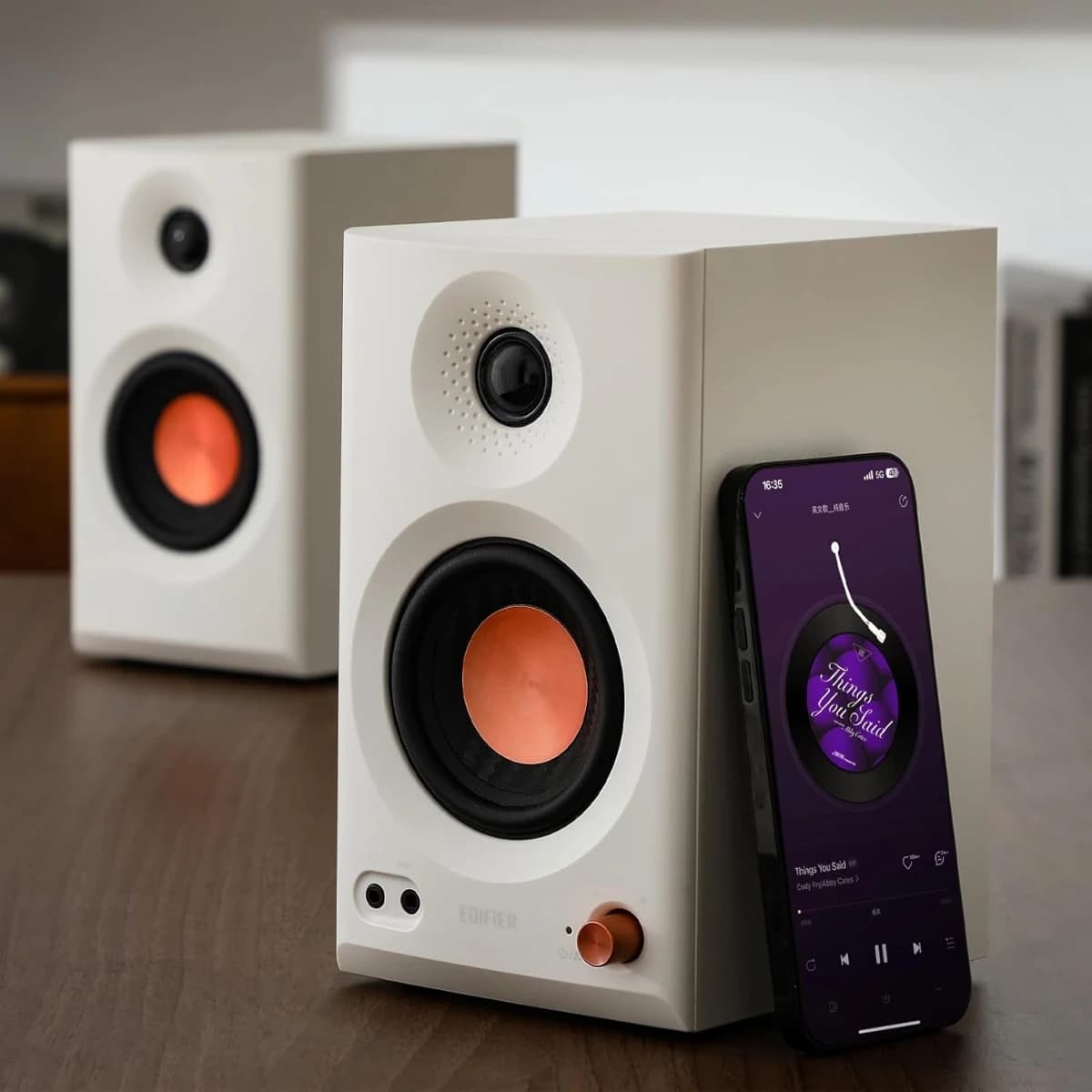 Edifier MR3 Bluetooth Powered Studio Monitor Speakers2.0 36 Watts (White) - Imagen 2