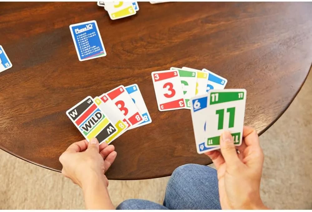¡Phase 10 Mattel! Juego de cartas con fases y especiales. ¡Diversión para todos! lol